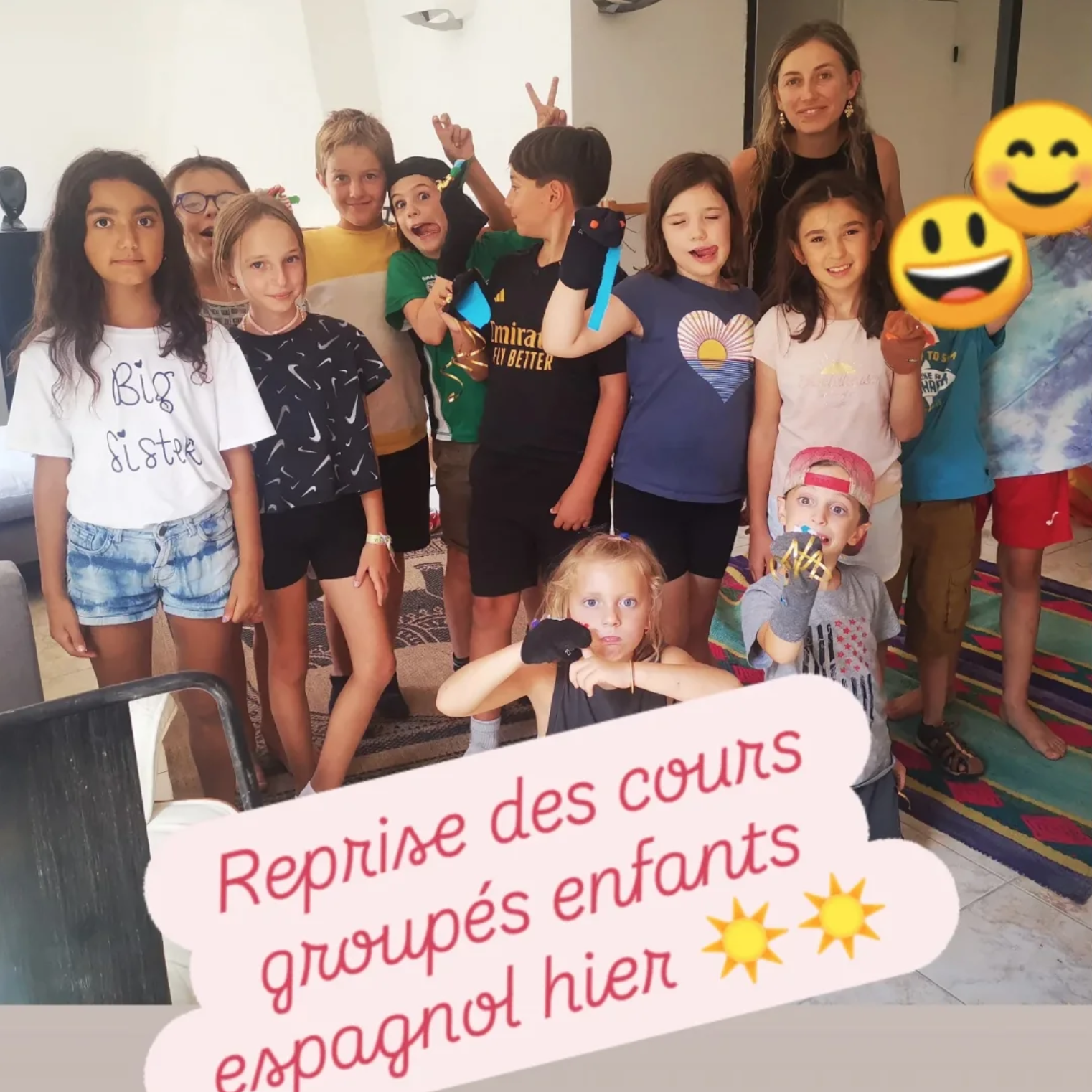 Camille Farion enseigne l'espagnol aux enfants à Pézenas